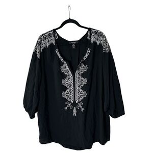 Style & Co. Women’s 3X Black V-Neck Three Button Embroidered Blouse